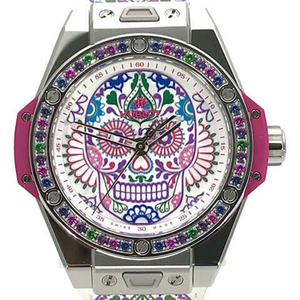 Hublot Big Bang Lady Uhr mit Totenkopf-Design, pinken und violetten Steinchen, kunstvolles Zifferblatt, luxuriöse Damenuhr