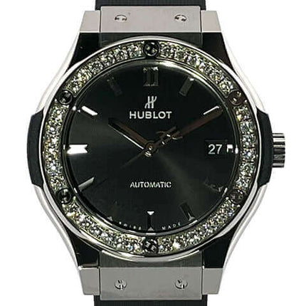 Hublot Classic Fusion Damen Uhr mit Diamantbesatz und schwarzem Zifferblatt, Luxus Damenuhr online kaufen.