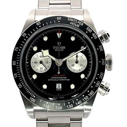 Tudor Black Bay Uhr mit Edelstahlarmband und schwarzem Zifferblatt