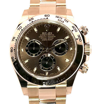 Rolex Cosmograph Daytona 116505 Everose-Gold Choco aus 2021 mit schokoladenfarbenem Zifferblatt und Oyster-Armband aus 18 kt Everose-Gold.