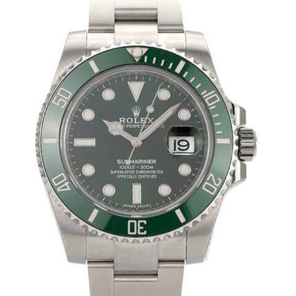 Rolex Submariner Date 116610LV, grünem Zifferblatt, Edelstahlgehäuse, drehbare Lünette, 2020 Modell.