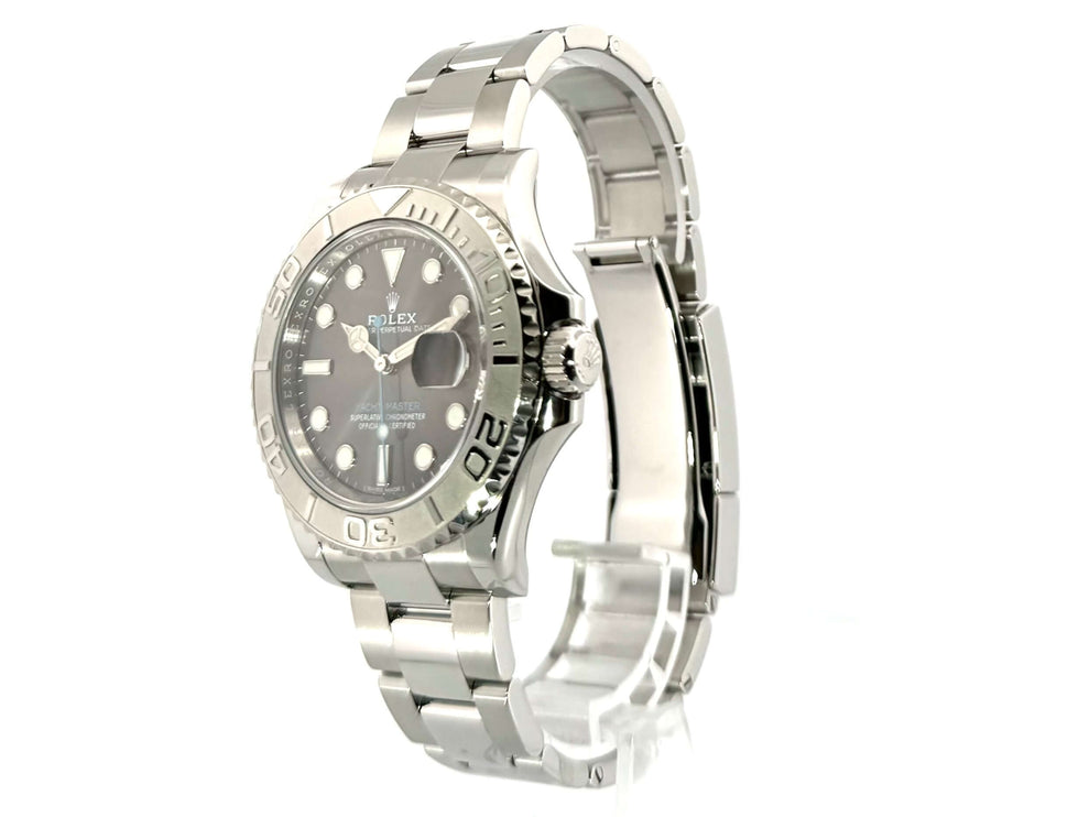 Rolex Yacht-Master 116622 Edelstahl mit Platin-Lünette und Rhodium-Zifferblatt, 40 mm Gehäuse, poliertes und satiniertes Edelstahl-Armband.