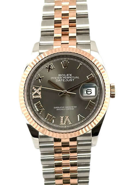 Rolex Datejust 36 Ref. 126231 Rhodium Römisch Diamant Jubile-Band in Edelstahl und Everose-Gold, 36 mm mit dunklem Rhodium Zifferblatt.