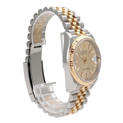 Rolex Datejust 36 im Oystersteel und 18 kt Gelbgold mit goldenem Zifferblatt und Jubile-Armband.