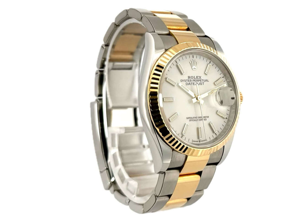 Rolex Datejust 36 Oystersteel Gelbgold 126233 Weiß mit weißem Zifferblatt und Oyster Armband aus Edelstahl und Gelbgold