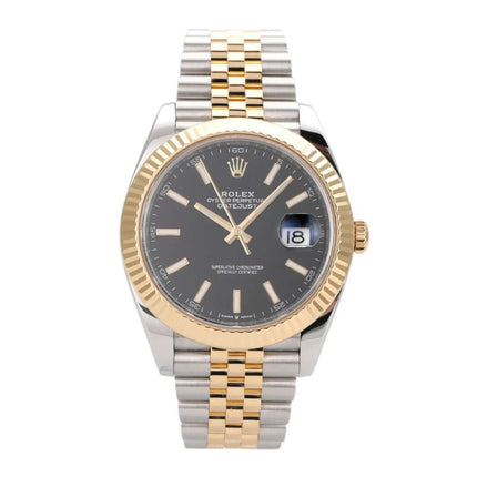 Rolex Datejust 41 Edelstahl Gelbgold 126333 mit schwarzem Zifferblatt und Jubile-Band, 18 kt Goldakzenten.