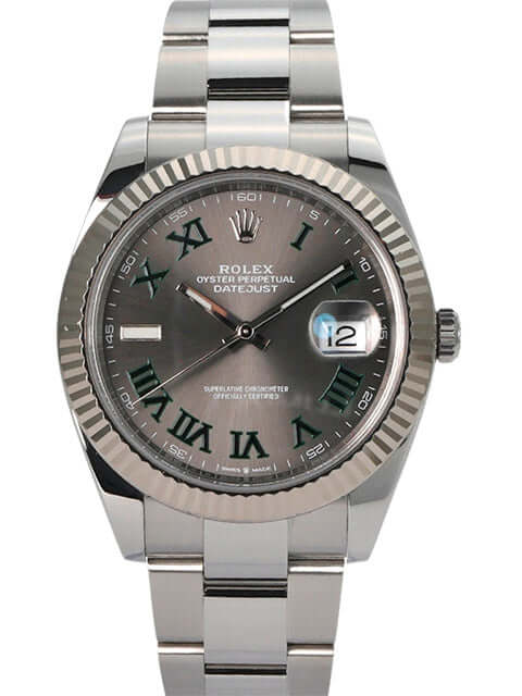 Rolex Datejust 41 Ref. 126334 aus Edelstahl mit römischem Rhodium-Zifferblatt und geriffelter Weißgold-Lünette.