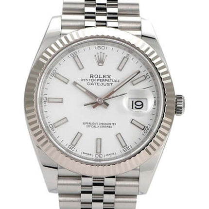 Rolex Datejust 41 aus Edelstahl und Weißgold mit weißem Zifferblatt und Jubile-Band, Automatikwerk, 2021.