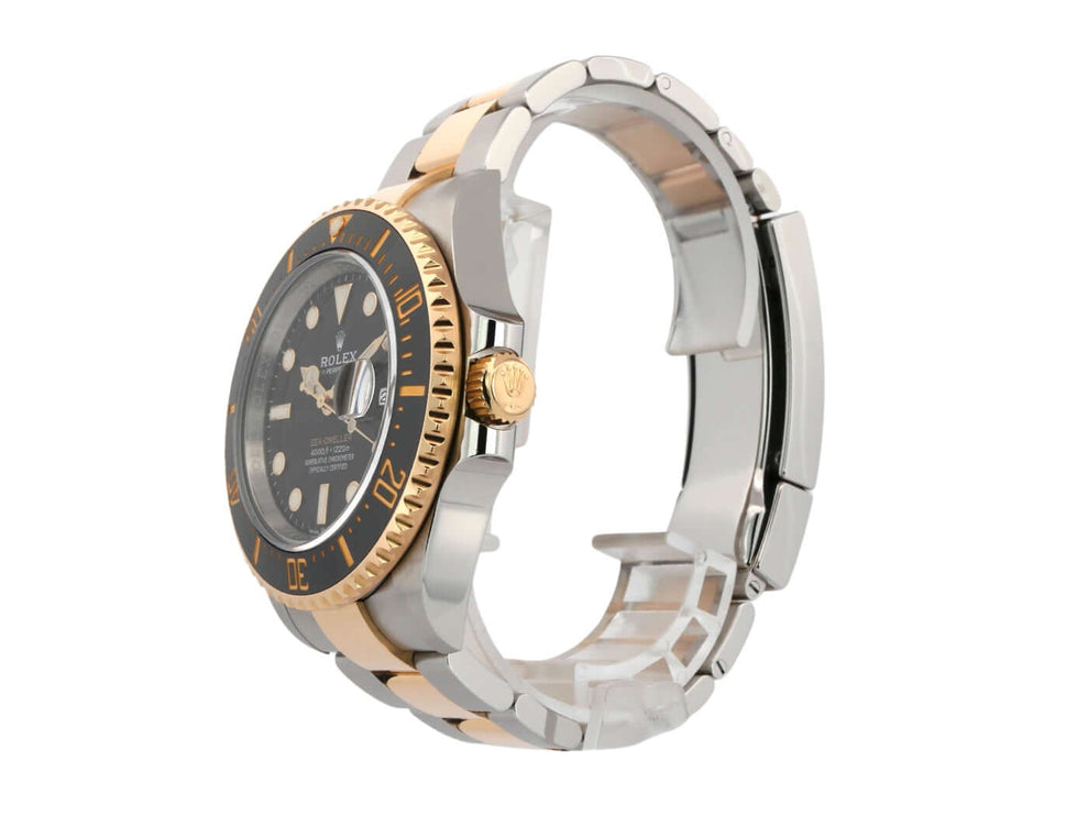 Rolex Sea-Dweller 4000 Ref. 126603 Edelstahl/Gelbgold Automatik Taucheruhr mit schwarzem Zifferblatt und Keramiklünette, seitliche Ansicht.