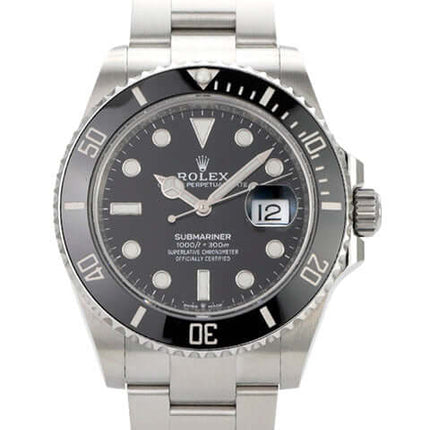 Rolex Submariner Date 126610LN mit schwarzem Zifferblatt und Edelstahlarmband, 41 mm Gehäuse, polierte Oberfläche.