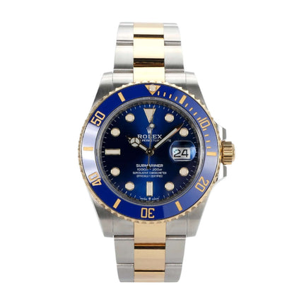 Rolex Submariner Date 41 Edelstahl Gelbgold 126613LB mit blauem Zifferblatt und drehbarer Lünette.