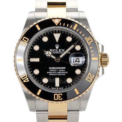 Rolex Submariner Date 41 Edelstahl Gelbgold 126613LN mit schwarzem Zifferblatt und drehbarer Lünette, ungetragen aus 2022.