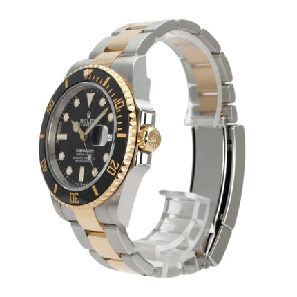 Rolex Submariner Date 41 Edelstahl Gelbgold 126613LN mit schwarzem Zifferblatt und drehbarer Lünette, ungetragen aus 2022.