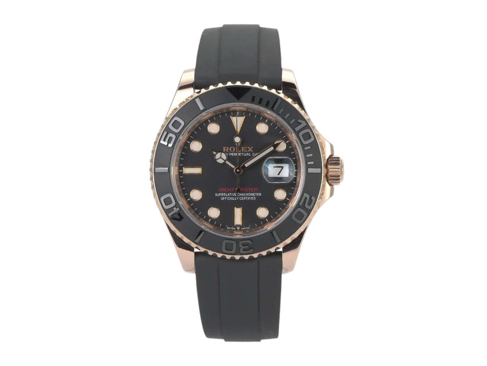 Rolex Yacht-Master 40 Everose-Gold 126655 mit schwarzem Zifferblatt und Oyster Kautschukband.