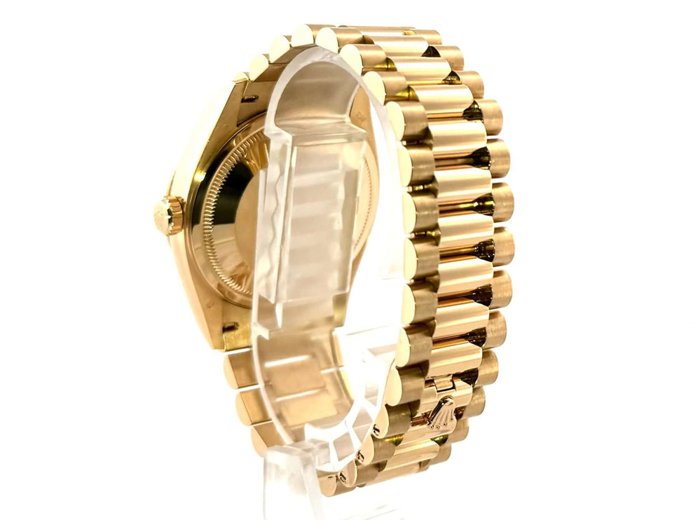 Rolex Day-Date 36 Gelbgold Rückseite und Armband aus 18 kt Gelbgold mit Faltschließe. Luxuriöser und polierter Look.