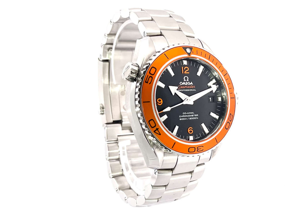 Omega Seamaster Planet Ocean 600m Co-Axial 232.30.46.21.01.002 mit Edelstahlgehäuse und orangefarbener Lünette, Jahr 2019