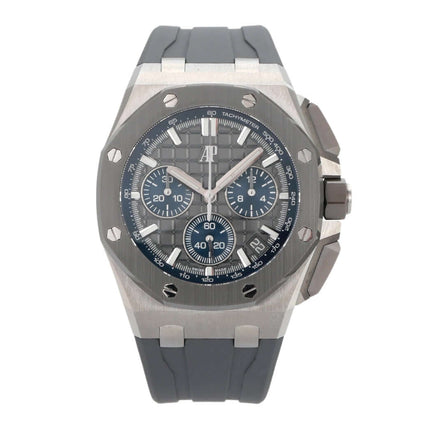 Audemars Piguet Royal Oak Offshore Chronograph mit grauem Kautschukband und grauem Zifferblatt, 43 mm Gehäuse.