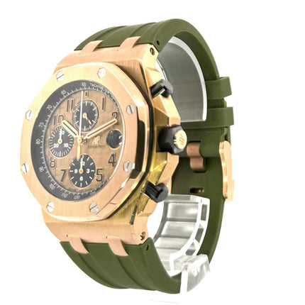 Audemars Piguet Royal Oak Offshore Rotgold 26470OR.OO.A002CR.01 Herrenuhr mit Kautschukband und poliertem Rotgold-Gehäuse.