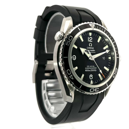 Omega Seamaster Planet Ocean 600m 45,5 mm Ref. 2900.50.91, Edelstahlgehäuse, schwarze Lünette und Kautschukband, Heliumventil, Automatik-Uhr.