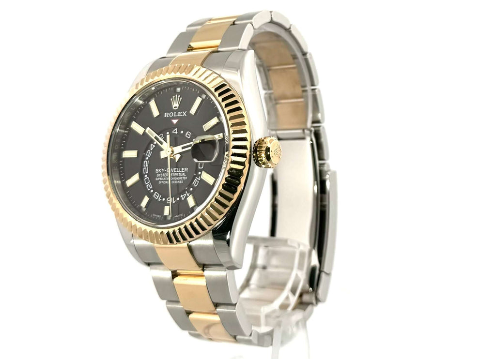 Rolex Sky-Dweller Edelstahl Gelbgold 326933 Schwarz mit Oyster-Armband und schwarzem Zifferblatt, Gehäusedurchmesser 42mm, aus 2021