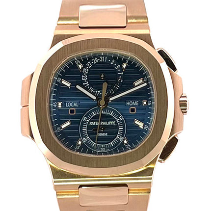 Patek Philippe Nautilus 5990/1R-001 Travel Time Roségold Uhr mit blauem Zifferblatt und 18 kt Roségold Armband