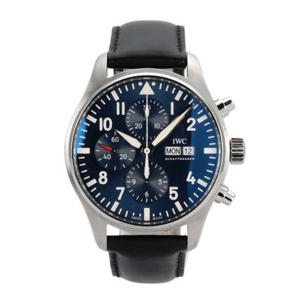 IWC Fliegeruhr Chronograph Edition Le Petit Prince IW377714 mit blauem Zifferblatt und schwarzem Lederband, 43 mm Edelstahlgehäuse.