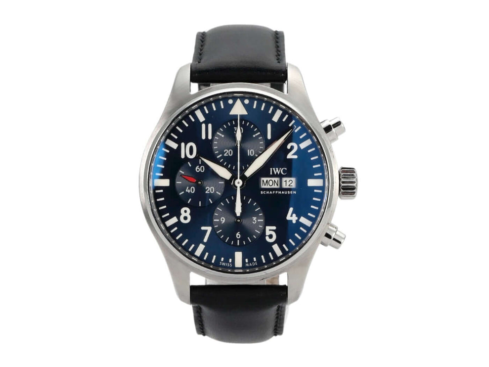 IWC Fliegeruhr Chronograph Edition Le Petit Prince IW377714 mit blauem Zifferblatt und schwarzem Lederband, 43 mm Edelstahlgehäuse.