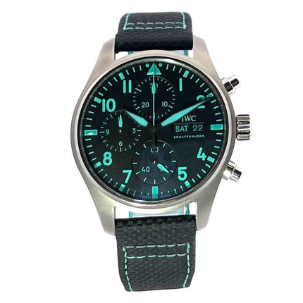 IWC Pilot's Watch Chronograph IW388108 mit schwarzem Lederband, Titan-Gehäuse und schwarzem Zifferblatt mit Chronograph und Datumsanzeige