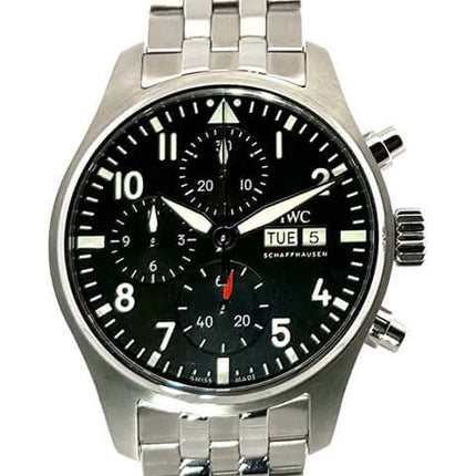 IWC Pilot's Watch Chronograph IW388113 mit Edelstahlgehäuse und Zifferblatt in Schwarz, Edelstahlband, Automatikwerk, Datums- und Wochentagsanzeige.