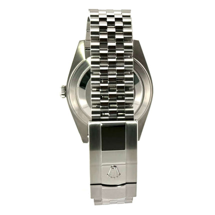 Rückseite der Rolex Datejust 41 Oystersteel Ref. 126300 mit Jubile-Armband und geschlossener Faltschließe aus Edelstahl.