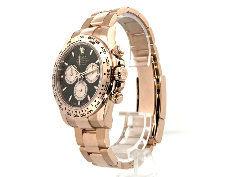 Rolex Cosmograph Daytona 126505 Everose-Gold Schwarz mit schwarzem Zifferblatt und 18 kt Everose-Gold Gehäuse und Armband.