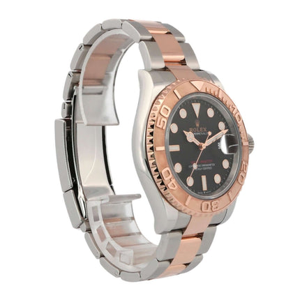 Rolex Yacht-Master 40mm Oystersteel Everose-Gold 126621 Schwarz Zifferblatt, poliertes und satiniertes Edelstahlarmband, beidseitig drehbare Lünette.