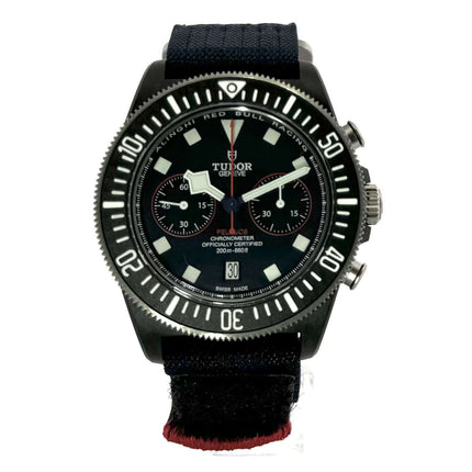 Tudor Pelagos FXD Chrono M25807KN-0001 Alinghi Red Bull Racing Edition Uhr mit schwarzer Lünette und blauem Textilband