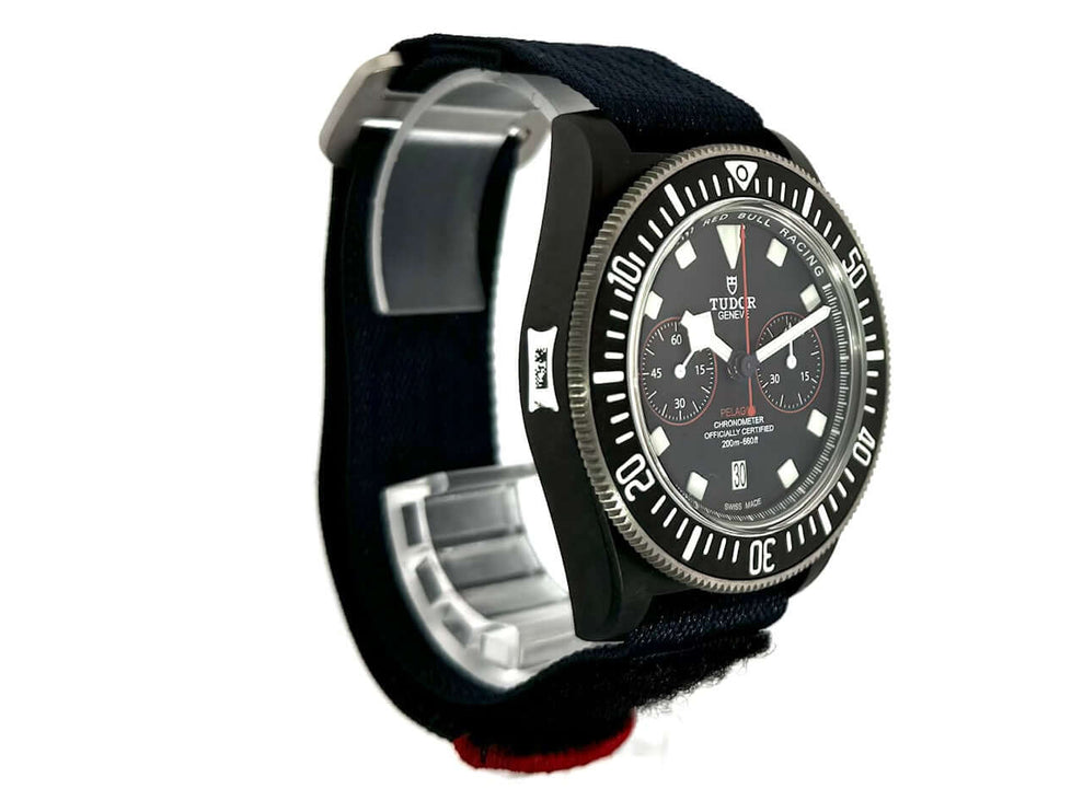 Tudor Pelagos FXD Chrono M25807KN-0001 Alinghi Red Bull Racing Edition Uhr mit Carbongehäuse und blauem Textilband