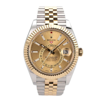 Rolex Sky-Dweller 326933 mit Champagner Zifferblatt, Jubile-Band aus Edelstahl und Gelbgold, 42mm Gehäusedurchmesser.