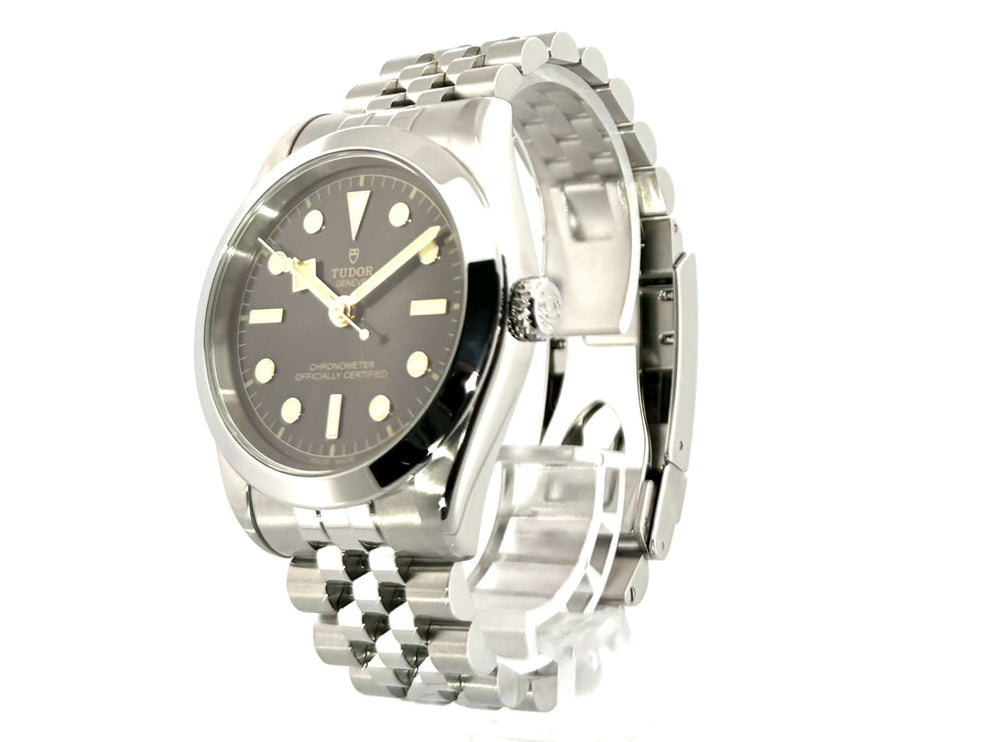 Tudor Black Bay 39 Ref. M79660-0001 Edelstahlgehäuse, graues Zifferblatt, Edelstahlband mit Faltschließe, Luxusuhr, seitliche Ansicht