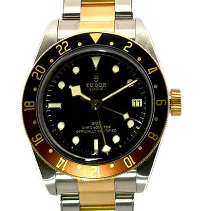 Tudor Heritage Black Bay GMT M79833MN-0001, Edelstahl-Gelbgold, schwarzes Zifferblatt mit Leuchtindizes, 24-Stunden-Drehlünette