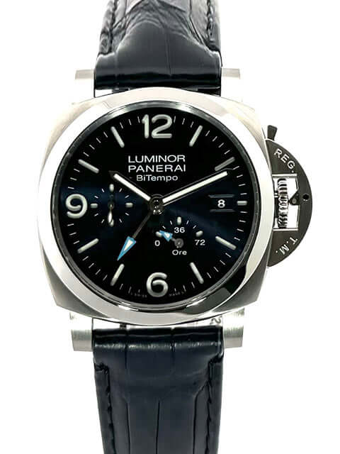 Panerai Luminor Bitempo PAM01361 Automatikuhr mit blauem Zifferblatt, Edelstahlgehäuse und blauem Lederband.