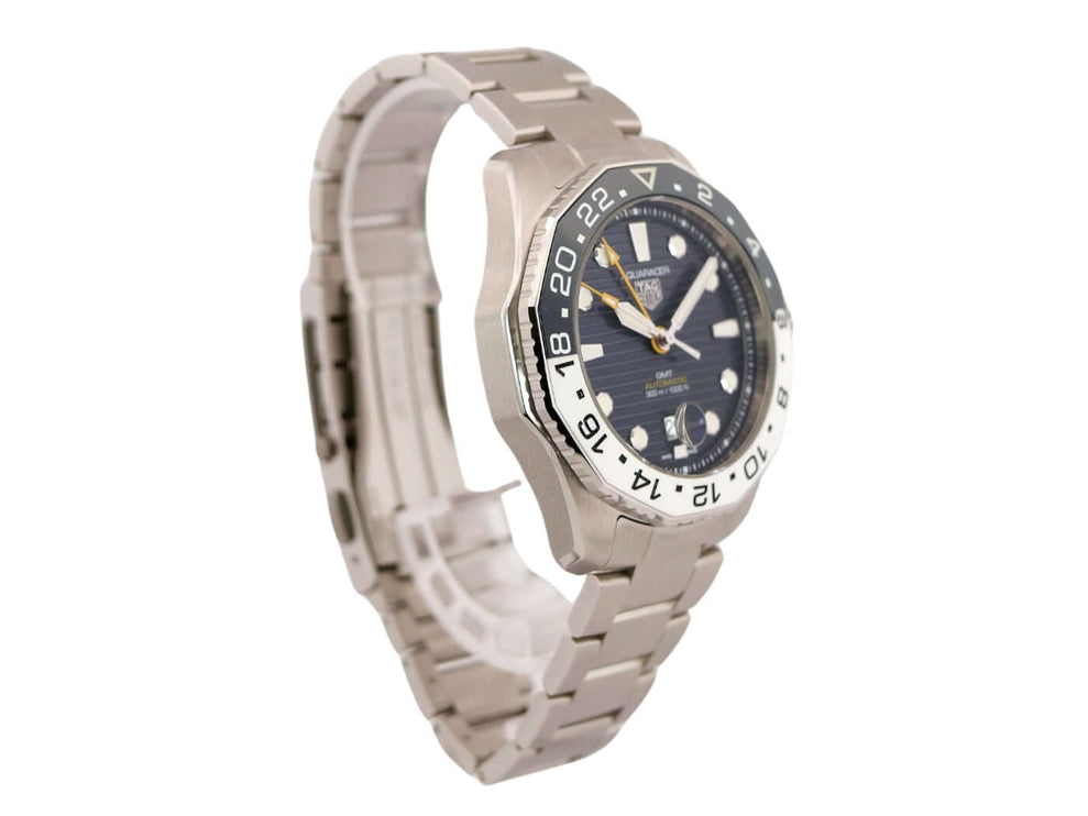 TAG Heuer Aquaracer Professional 300 GMT WBP2010.BA0632 mit 43 mm Edelstahlgehäuse und blauem Zifferblatt.