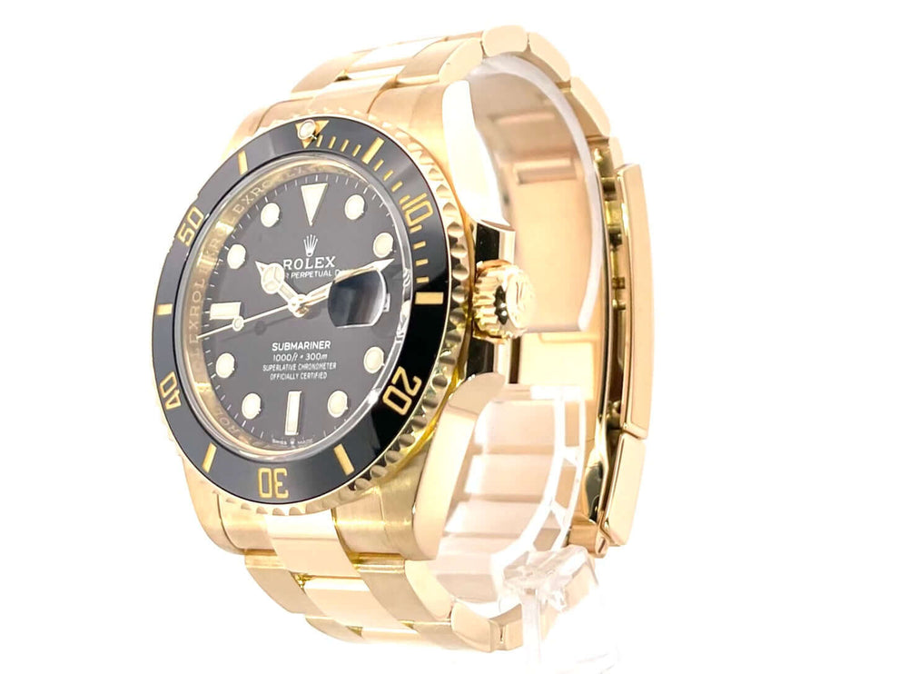 Rolex Submariner Date 41 Gelbgold 126618LN mit schwarzem Zifferblatt und goldener Lünette, Gehäuse und Armband aus 18 Karat Gelbgold.