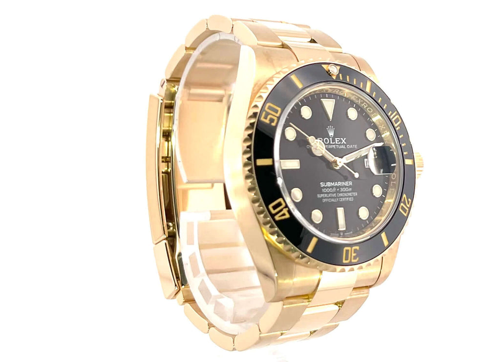 Rolex Submariner Date 41 Gelbgold 126618LN Uhr, 18 Karat Gelbgoldgehäuse und Armband, schwarze Keramik Lünette, schwarzes Zifferblatt.