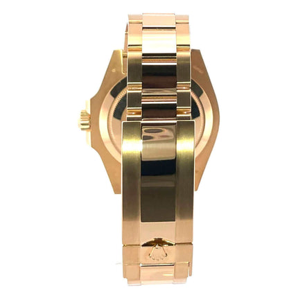 Rückansicht der Rolex Submariner Date 41 Gelbgold Ref. 126618LN mit 18 Karat Gelbgold Armband und Sicherheitsfaltschließe