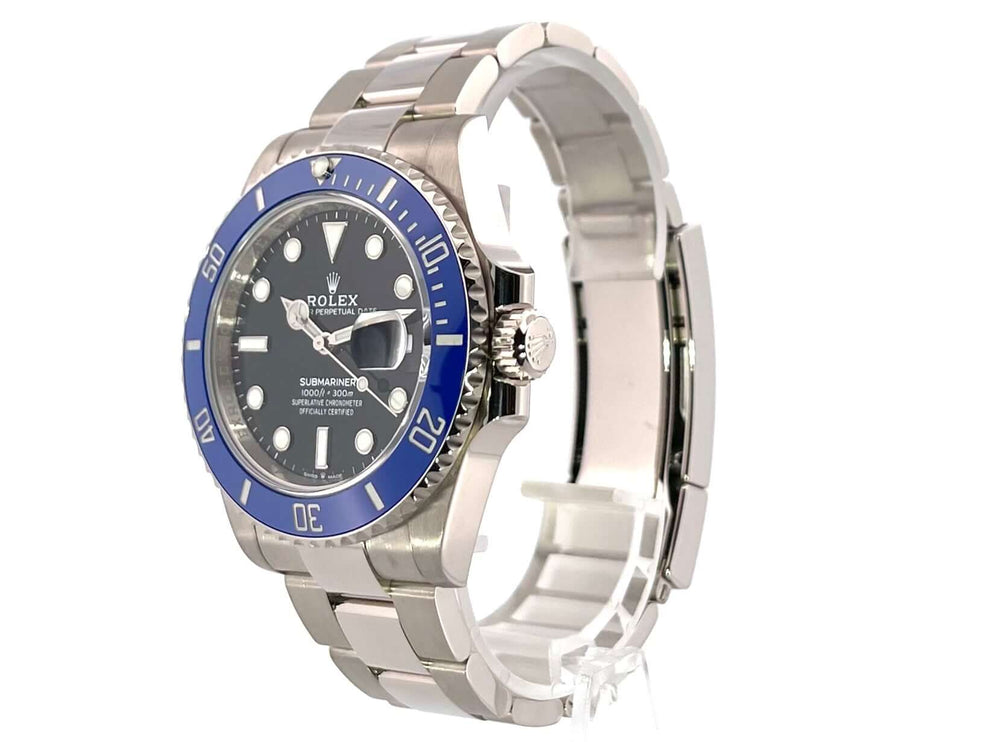 Rolex Submariner Date Weißgold 126619LB mit schwarzem Zifferblatt und blauer Cerachrom Lünette, Gehäuse und Armband aus 18 kt Weißgold.