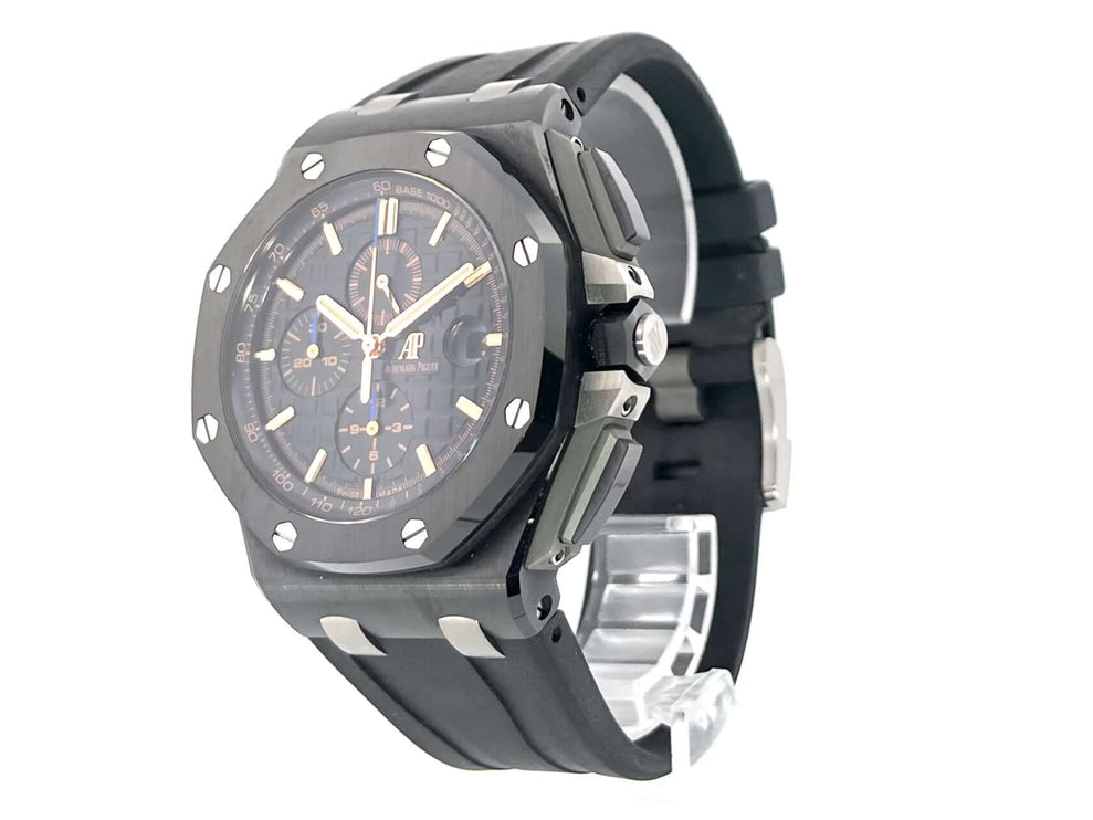 Audemars Piguet Royal Oak Offshore Chronograph 26405CE.OO.A002CA.02, Keramikgehäuse, Kautschukband, schwarzes Zifferblatt, Seitenansicht.