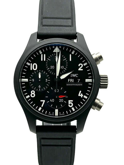 IWC Pilots Watch Chronograph 41 Top Gun IW389401 mit Keramikgehäuse, schwarzem Kautschukband und schwarzem Zifferblatt mit Leuchtmarkierungen