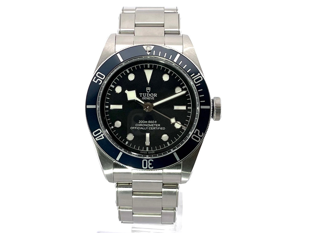 Tudor Heritage Black Bay Ref. M79230B-0008 Uhr, Edelstahlgehäuse, schwarzes Zifferblatt, blaue Lünette, Edelstahlarmband