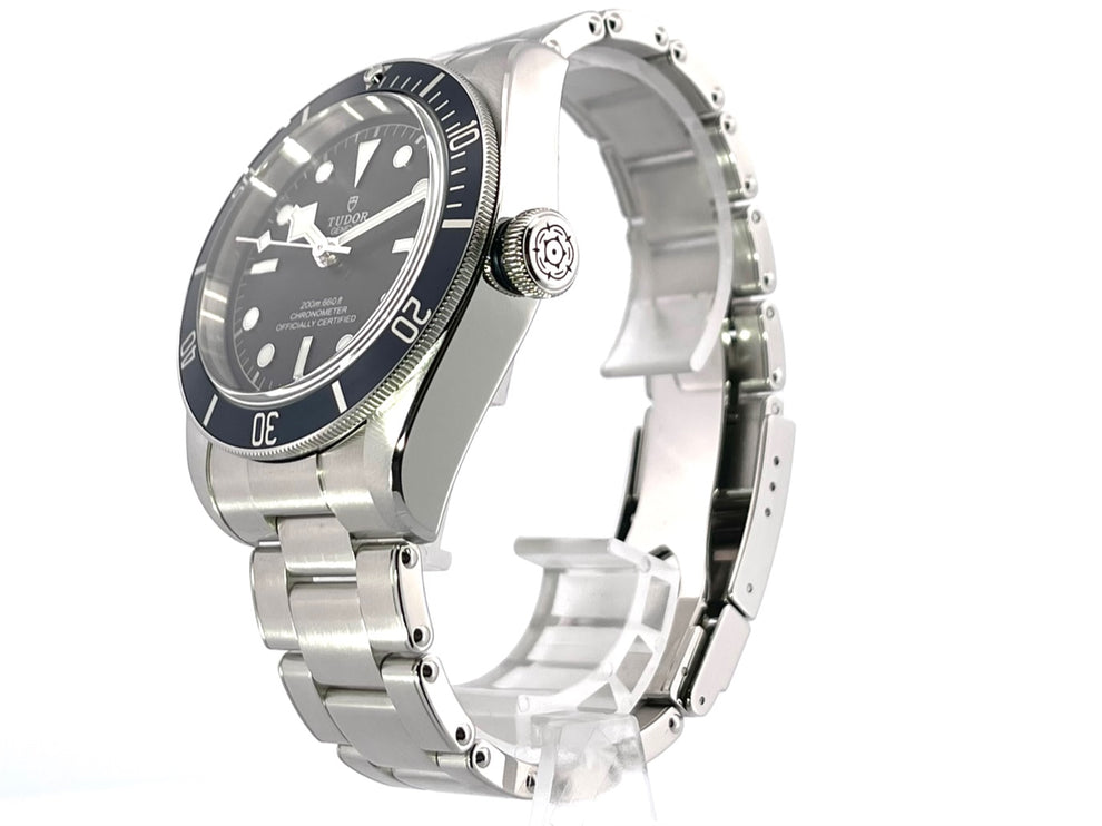 Tudor Heritage Black Bay 79230B-0008 Edelstahlgehäuse, schwarze Zifferblatt, blaue Lünette, 41 mm Durchmesser, Edelstahlband.