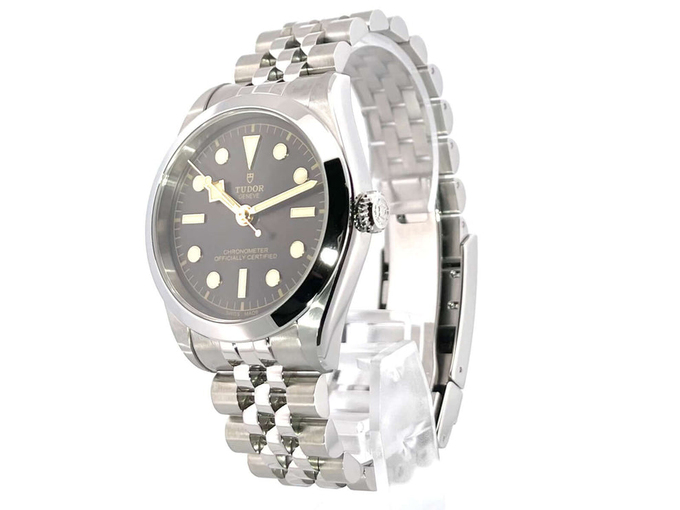 Tudor Black Bay 36 Ref. M79640-0001 Armbanduhr mit poliertem Edelstahlgehäuse, grauem Zifferblatt und Edelstahlband.